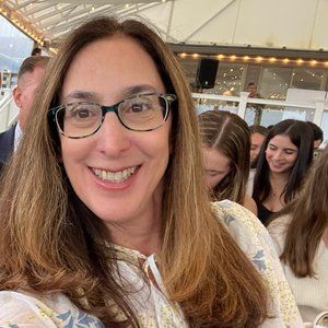 Meet your Posher, Eve